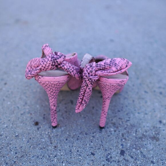 BCBGeneration Henaya Pink Snake Print Slingback Heels 9.5M Bow Detail - Picture 5 of 13